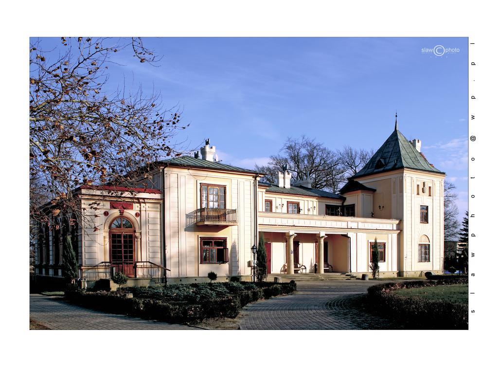 Ostoya Inn & Granary Jasionka Exterior photo