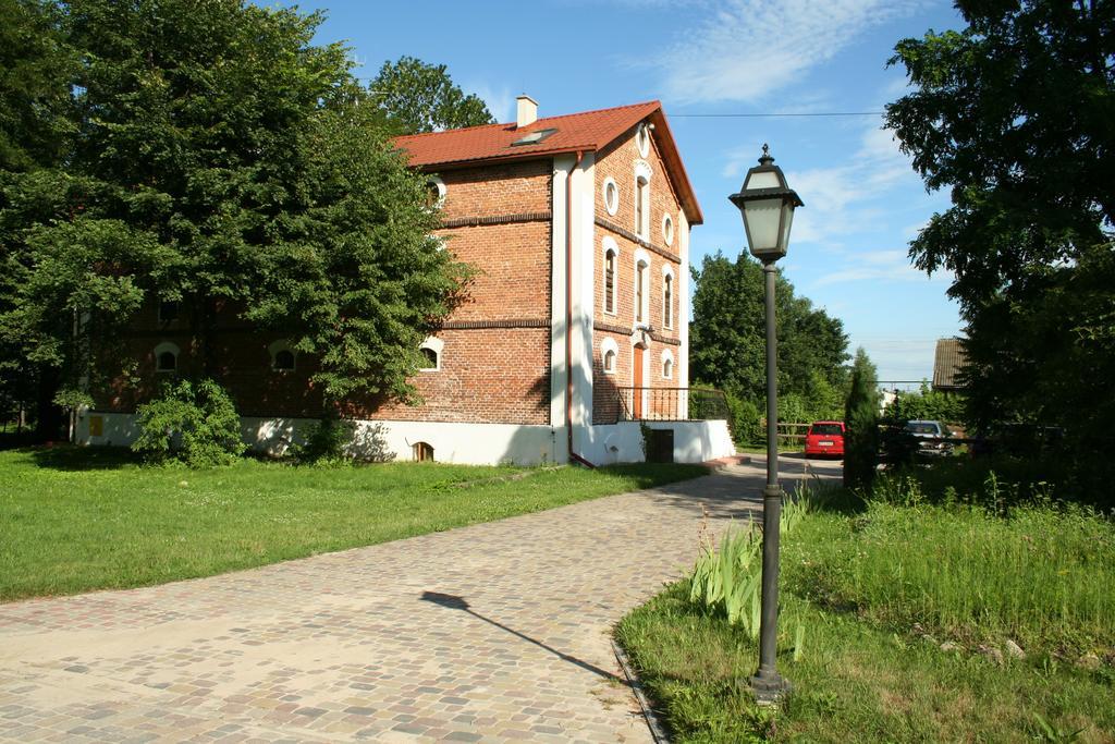 Ostoya Inn & Granary Jasionka Exterior photo